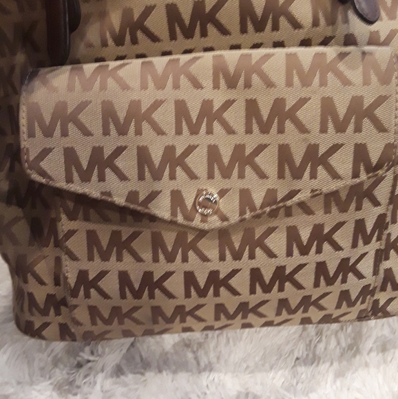 Michael Kors East West Monogrammed Voyager Tote - Picture 10 of 13